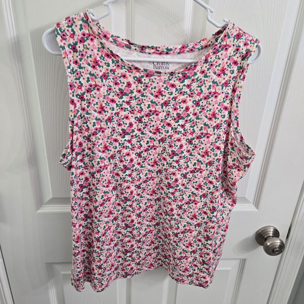 Croft & Barrow Women's Tank Top - Pink and Green Floral